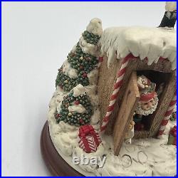 Enesco North Pole Village Music Box 876879 Santa Simon in the Outhouse Zimnicki