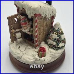 Enesco North Pole Village Music Box 876879 Santa Simon in the Outhouse Zimnicki