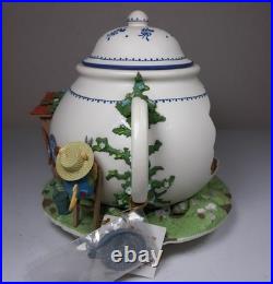 Enesco Teapot Bungalow Illuminated Lighted Action Musical Animated Mice Vintage