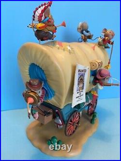 Enesco Waggin Tails musical covered wagon excellent condition