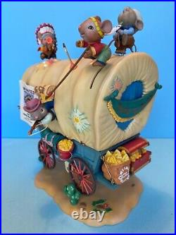 Enesco Waggin Tails musical covered wagon excellent condition