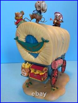 Enesco Waggin Tails musical covered wagon excellent condition