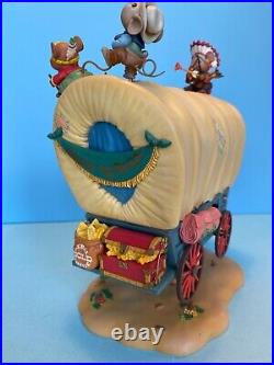 Enesco Waggin Tails musical covered wagon excellent condition