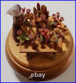 Erzgebirge Steinbach Music Box Blumenmarkt Flower Lady FLAWS READ BLUE
