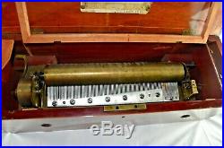 Etouffoirs en Acier Swiss 6 Song Cylinder Music Box 22X8X8high 1800's works