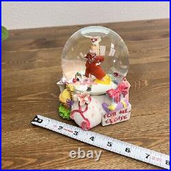FAO Schwartz Eloise Opening Presents Snowglobe Vintage