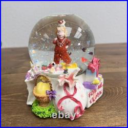 FAO Schwartz Eloise Opening Presents Snowglobe Vintage