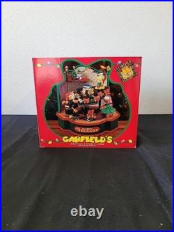 Garfield's Sing-a-long Collectible Musical Moving Christmas Figure Paws 1996