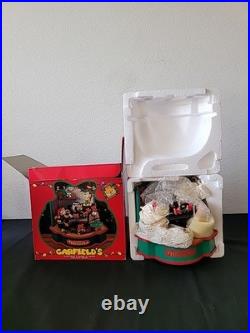 Garfield's Sing-a-long Collectible Musical Moving Christmas Figure Paws 1996