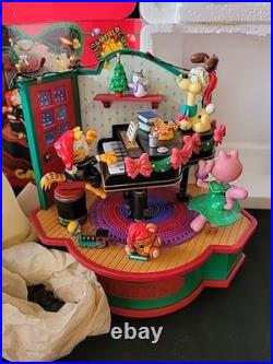 Garfield's Sing-a-long Collectible Musical Moving Christmas Figure Paws 1996