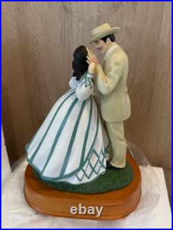 Gone With the Wind Scarlett Rhett Honeymoon Kiss San Francisco Music Box MINT