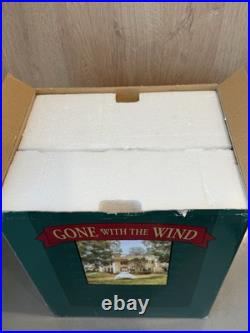 Gone With the Wind Scarlett Rhett Honeymoon Kiss San Francisco Music Box MINT