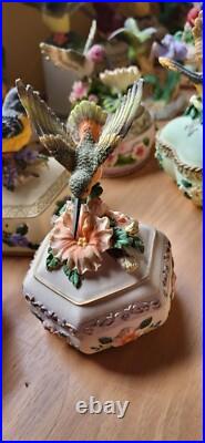Heritage House Bird MusicBoxes, Collection of 16 +4