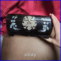 Korean Najeonchilgi (mother-of-pearl lacquerware) jewelry box Vintage