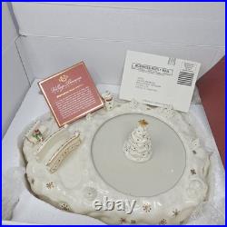 Lenox Mistletoe Park SKATING Ice POND Village Xmas Treasures 2008 FLAWS READ