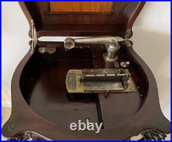 Lion's Head Style 240 Regina Reginaphone 15.5 Disk Music Box & Phonograph