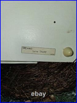 Love Stroy Music Box