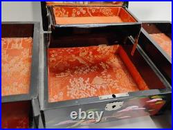 Mid Century Spinning Japanese Geisha Mirrored Tiered Lacquer Jewelry Music Box