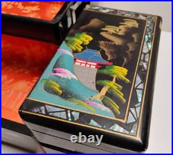 Mid Century Spinning Japanese Geisha Mirrored Tiered Lacquer Jewelry Music Box