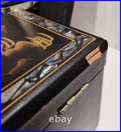 Mid Century Spinning Japanese Geisha Mirrored Tiered Lacquer Jewelry Music Box