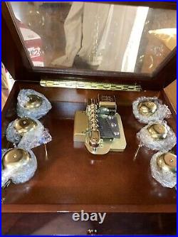 Mr. Christmas Bell Symphonium Music Box Player with Discs Classic Christmas in BOX