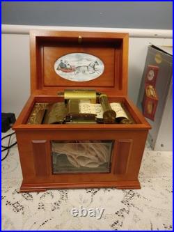 Mr. Christmas, Grand Music In Motion, Punched Tape Player, 15 Carols Wood