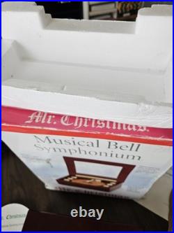 Mr. Christmas Holiday Symphonium with 11 Interchangeable Disks Works Pristine