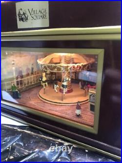 Mr Christmas village square Holiday Music Box With 16 Discs Vintage