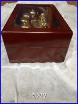 Mr christmas 5 bell 50 song music box used excellent condition
