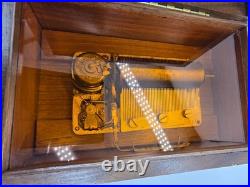 Music Box Reuge Swiss Movement 50Key Plays Smoke in your Eyes Long version vid