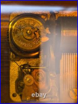 Music Box Reuge Swiss Movement 50Key Plays Smoke in your Eyes Long version vid