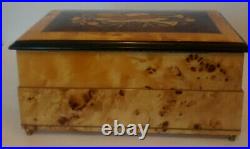 Musical Jewelry Box, Made in Italy, plays Torna a Surriento. No Key. Lovely