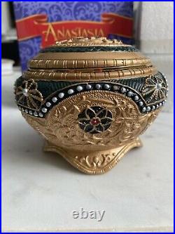 NEW 1997 San Francisco Music Box Company Anastasia Once Upon a December With Box