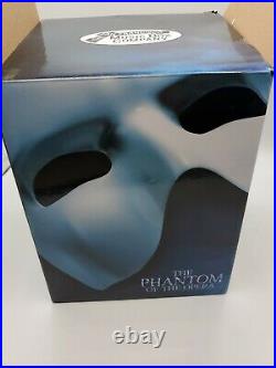 NEW San Francisco Music Box Company Phantom Of The Opera Snow Globe