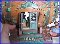 NIB Enesco Grape Expectations Mice Winery Plays Finiculi Funicula Music Box READ