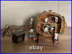 NIB Enesco Grape Expectations Mice Winery Plays Finiculi Funicula Music Box READ