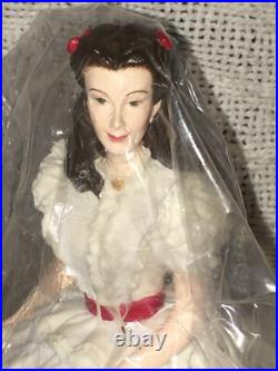 New Gone with the Wind Scarlett OHara White Dress Figurine S F Music 12 Oak Box