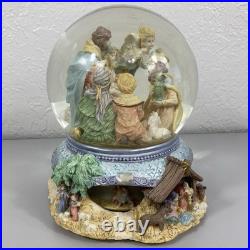 Oh Holy Night San Francisco Music Box Water Snow Globe Nativity Revolving Xmas Oh Holy Night San Francisco Music Box Water Snow Globe Nativity Revolving Xmas