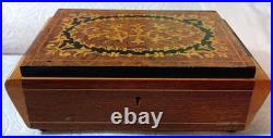 Old Italian Marquetry Torna a Sorrento Music Box with quilted liner