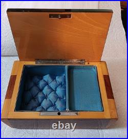 Old Italian Marquetry Torna a Sorrento Music Box with quilted liner