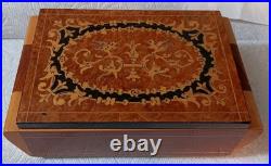Old Italian Marquetry Torna a Sorrento Music Box with quilted liner