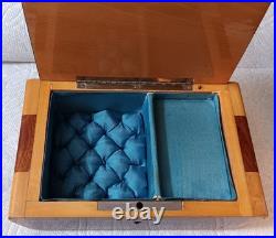 Old Italian Marquetry Torna a Sorrento Music Box with quilted liner