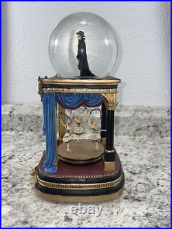 PHANTOM OF THE OPERA, Dance of The Country Nymphs Snow Globe & Music Box