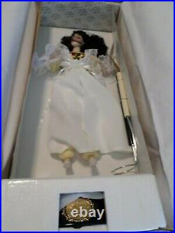 PHANTOM OF THE OPERA by Franklin Mint Porcelain 2 Doll Set with Musical Base New