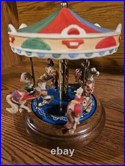 Peanuts / Snoopy Willits Carousel Music Box Item No. 8113