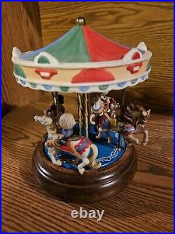 Peanuts / Snoopy Willits Carousel Music Box Item No. 8113