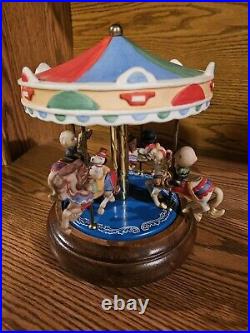 Peanuts / Snoopy Willits Carousel Music Box Item No. 8113