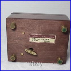 RARE American Music Box Disney Disneyland Pinocchio Souvenir Wooden Music Box