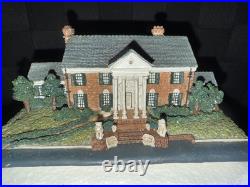 RARE Elvis Presley's GRACELAND The King Vintage 1998 Figurine Music Box Original RARE Elvis Presley's GRACELAND The King Vintage 1998 Figurine Music Box Original