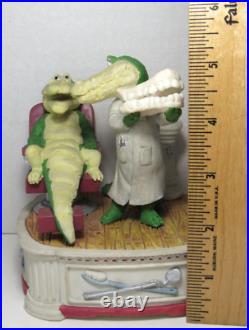 RARE San Francisco Music Box Alligator Dentist Chair Crocodile Shadow Smile Vtg